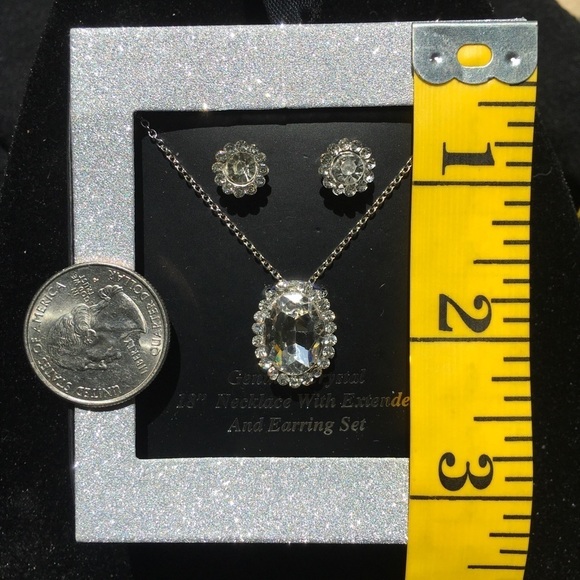 Genuine Crystal Necklace and Earring Matching Set - Picture 2 of 6